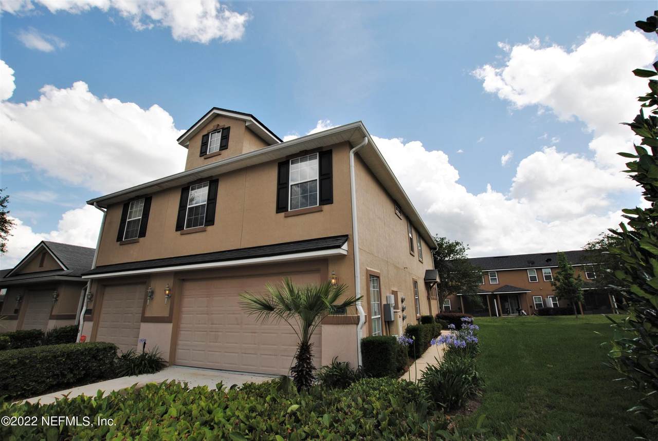 3715 Creswick Cir - Photo 1