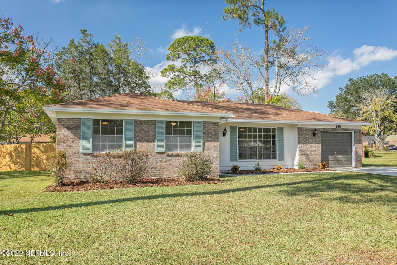 214 Teakwood Cir - Photo 1