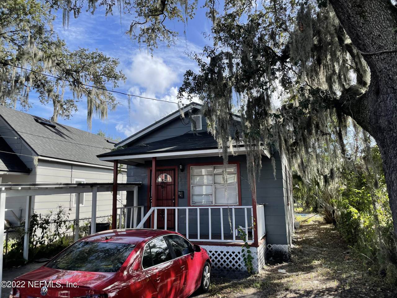 1142 Phelps St - Photo 1