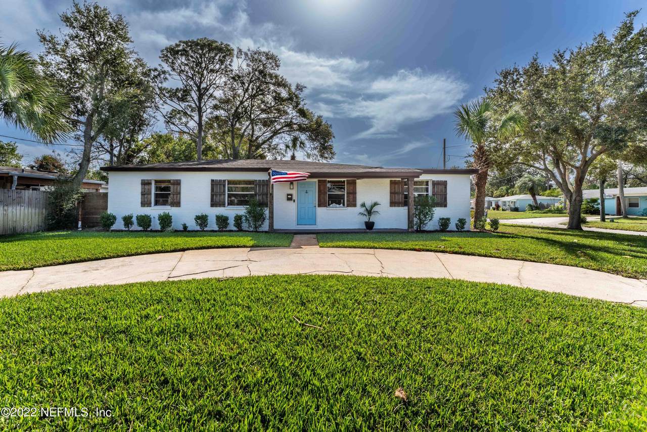 616 Patricia Ln - Photo 1