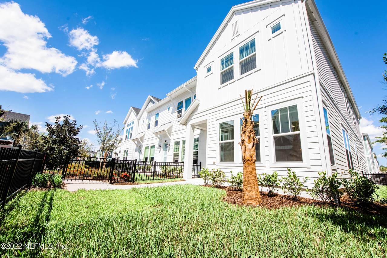 7436 Calusa Ct - Photo 1