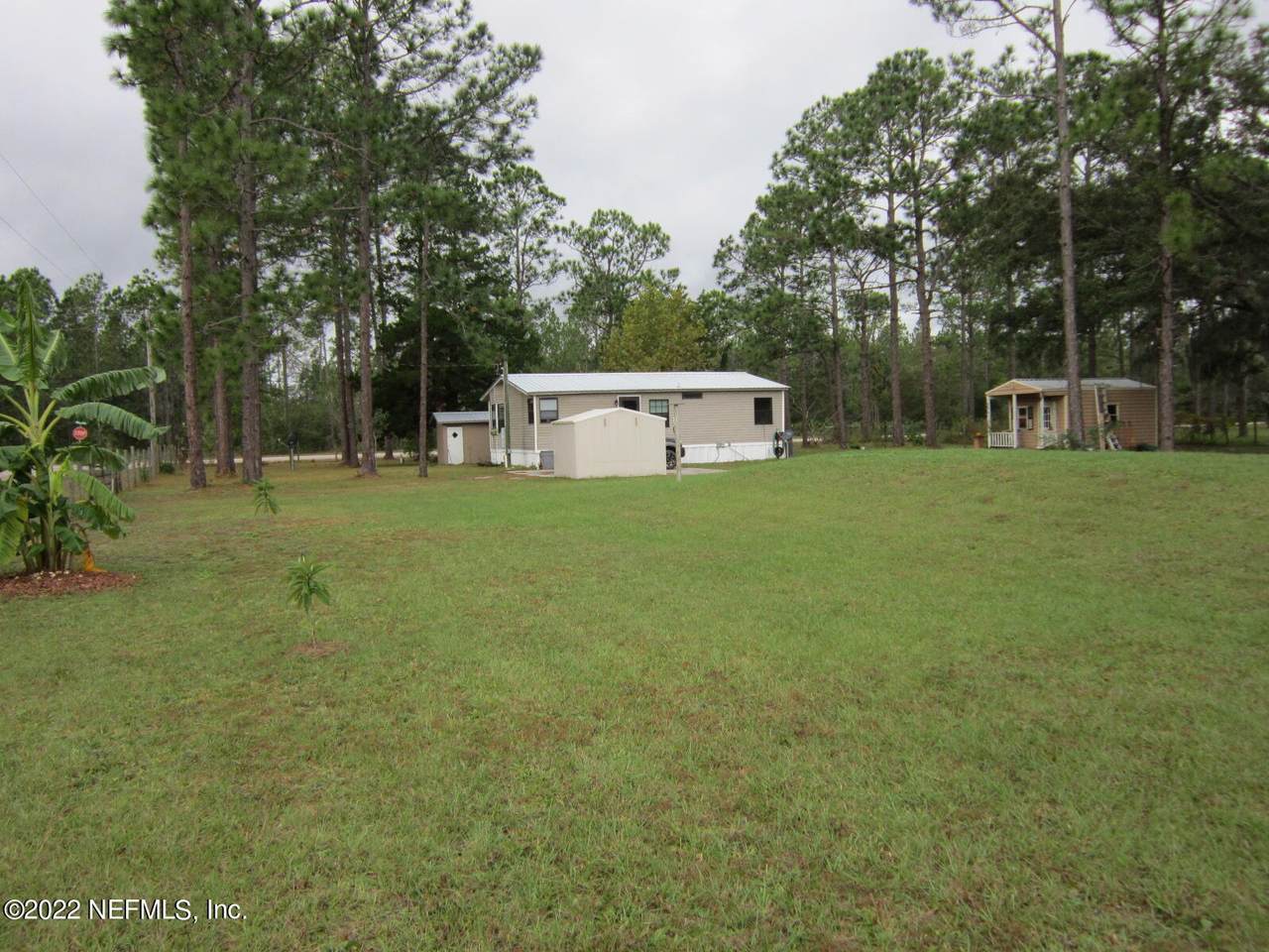 100 Vivian Dr - Photo 1