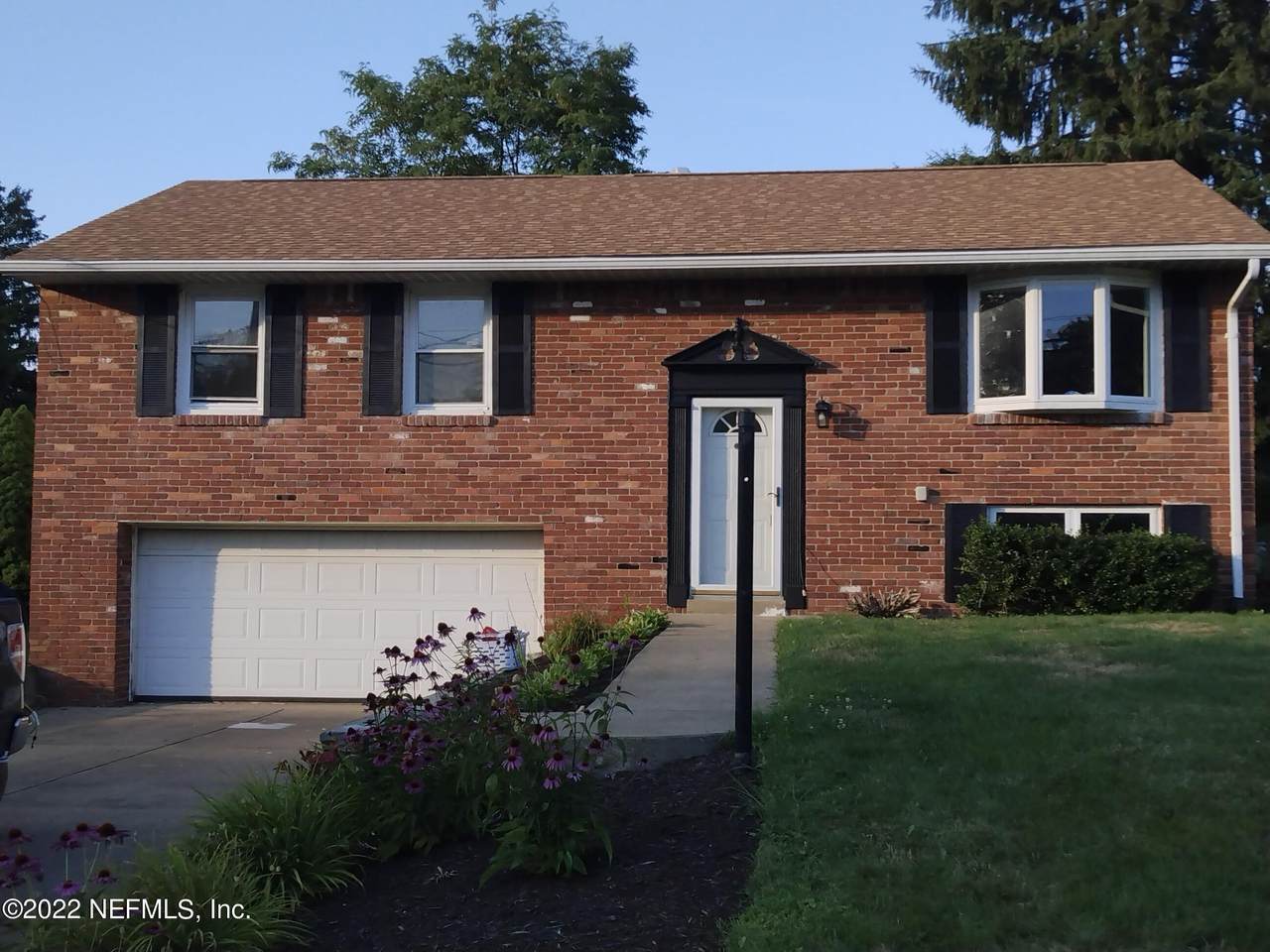 214 Clubside Dr - Photo 1