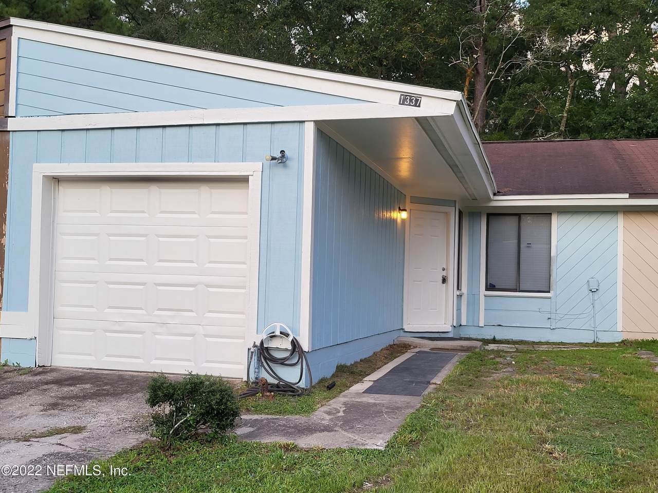 1337 Ellis Trace Dr - Photo 1