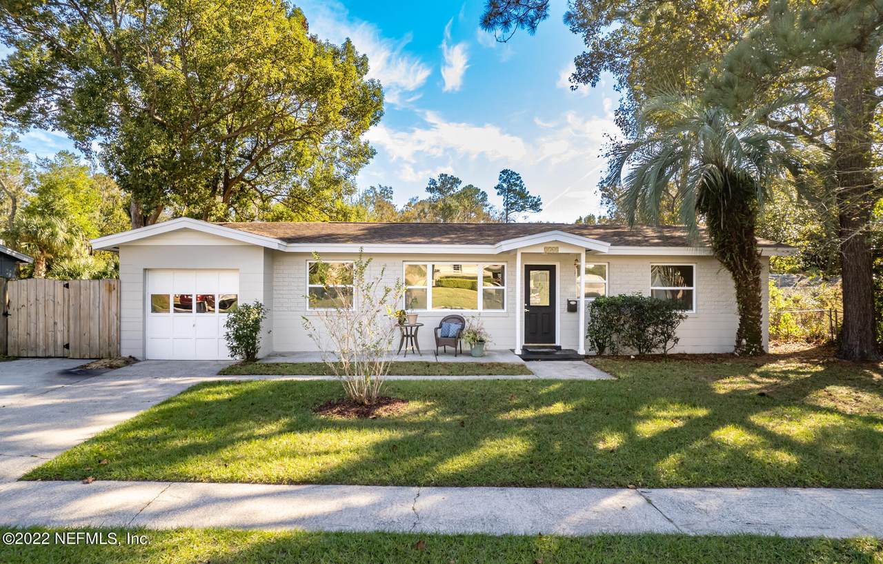 2568 Hazel Dr - Photo 1