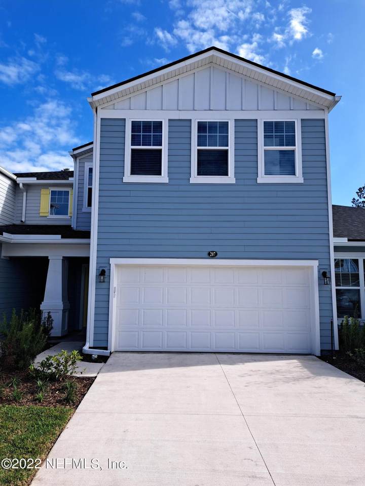 207 Charlie Way - Photo 1