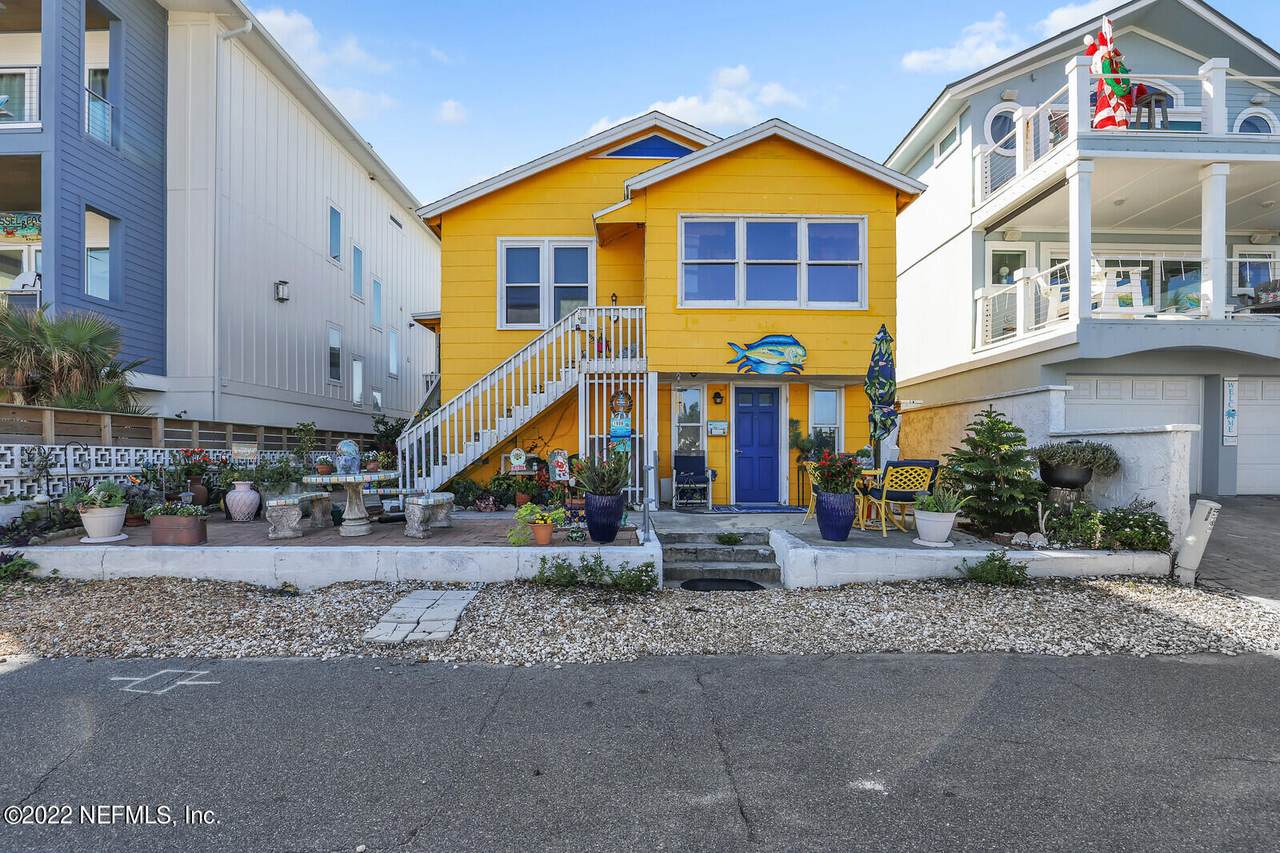 1908 Ocean Dr - Photo 1