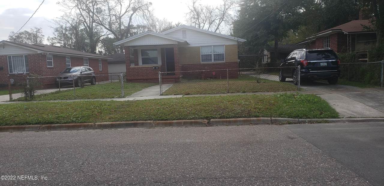 1490 11TH St - Photo 1