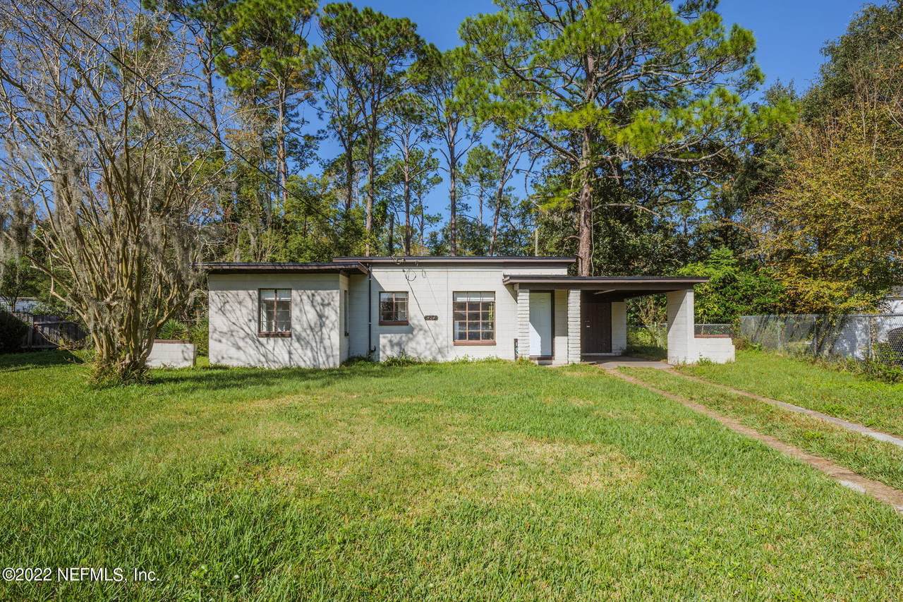 5273 Pennant Dr - Photo 1
