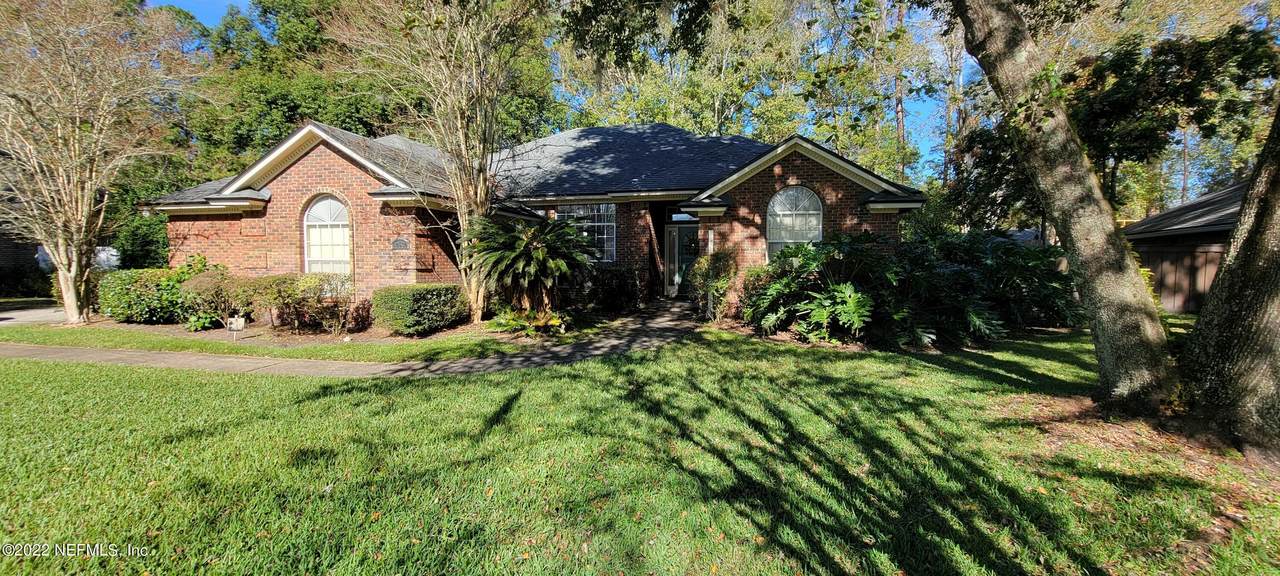 10530 Wellington Springs Way - Photo 1