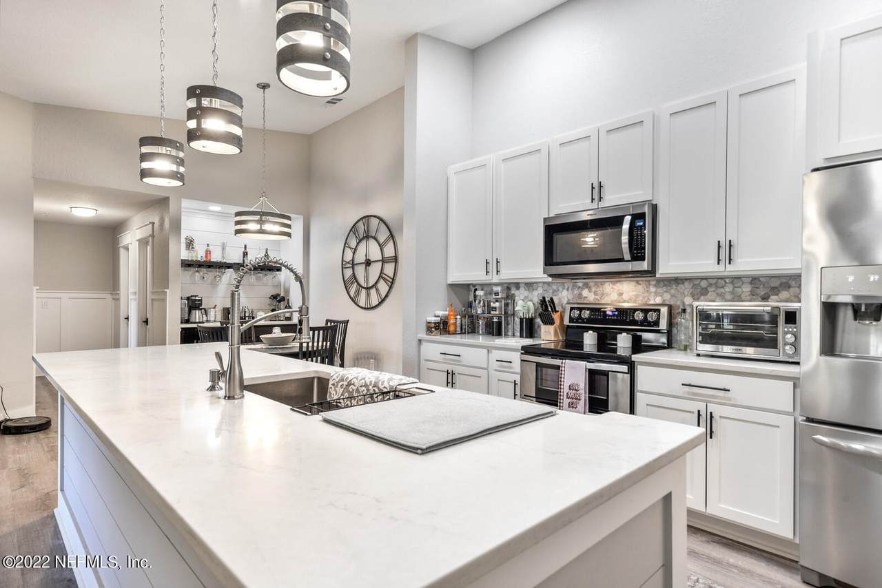 705 Boardwalk Dr - Photo 1