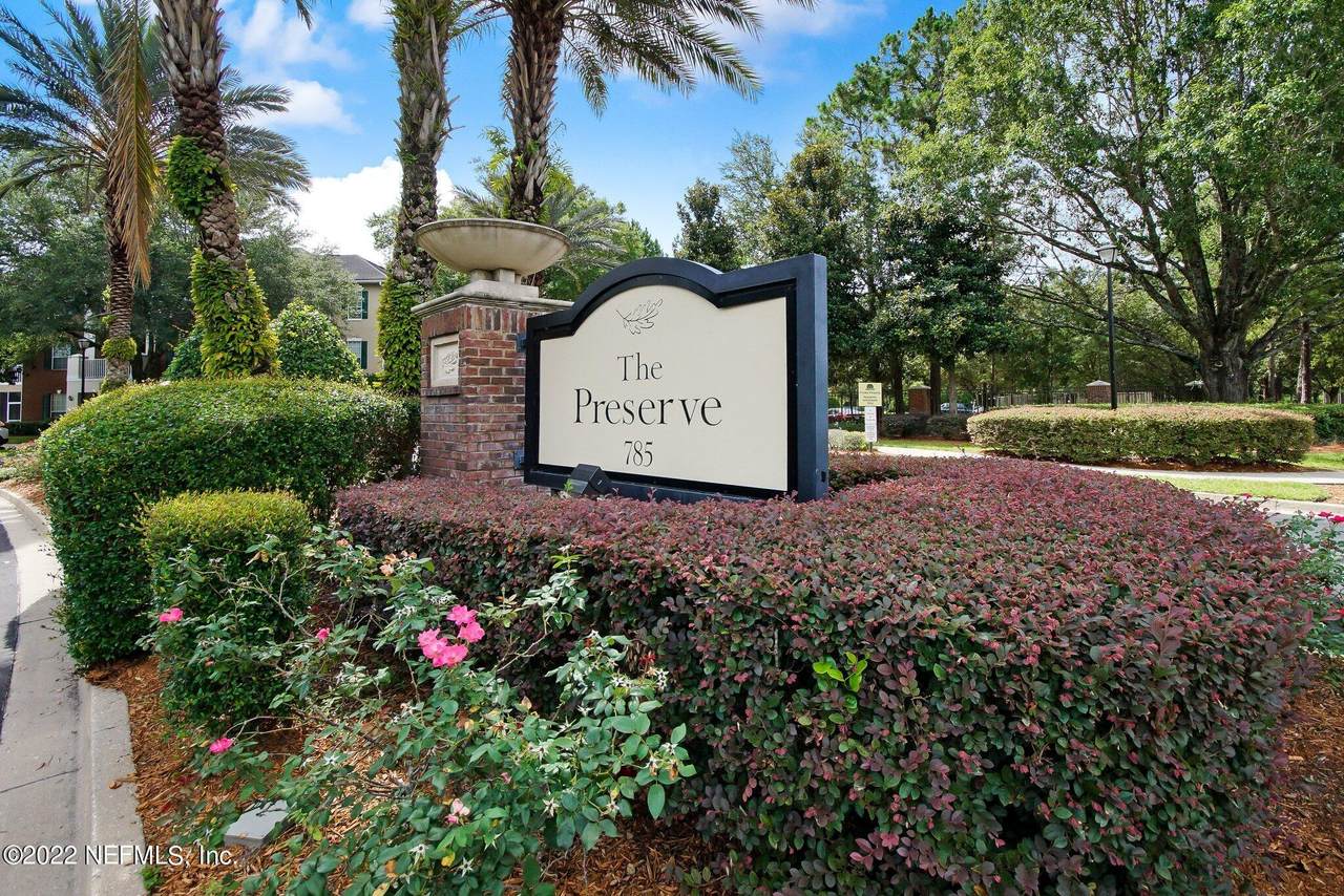 785 Oakleaf Plantation Pkwy - Photo 1