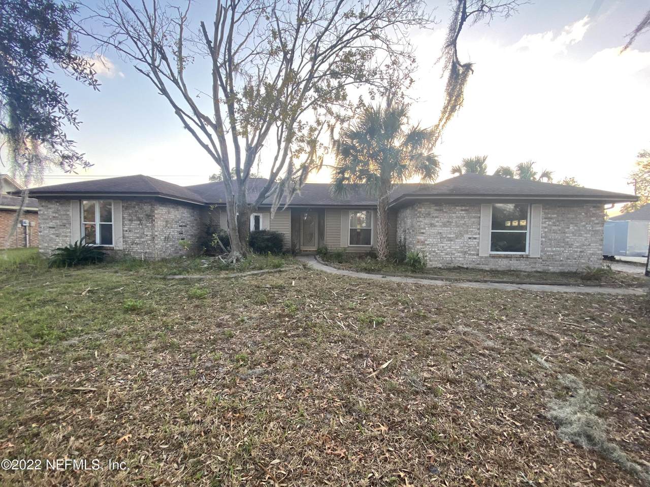 686 Ridgehill Dr - Photo 1