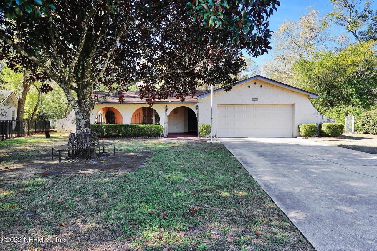 8398 Scottish Ct - Photo 1