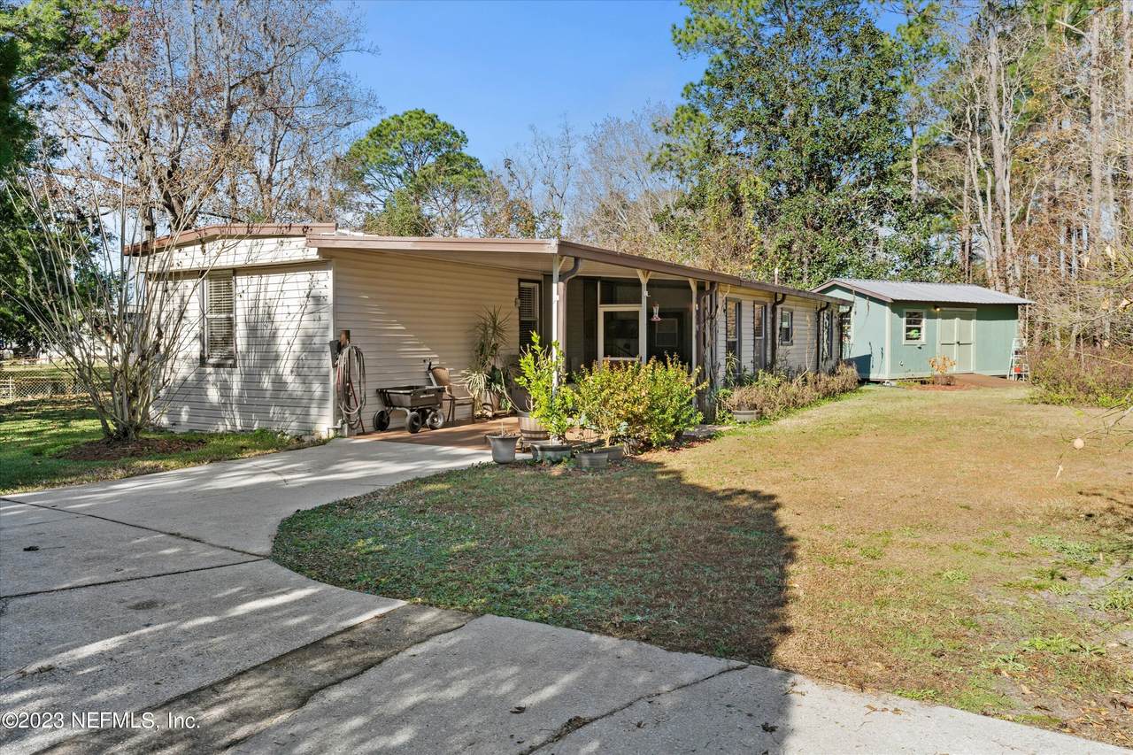 206 Tarpon Blvd - Photo 1