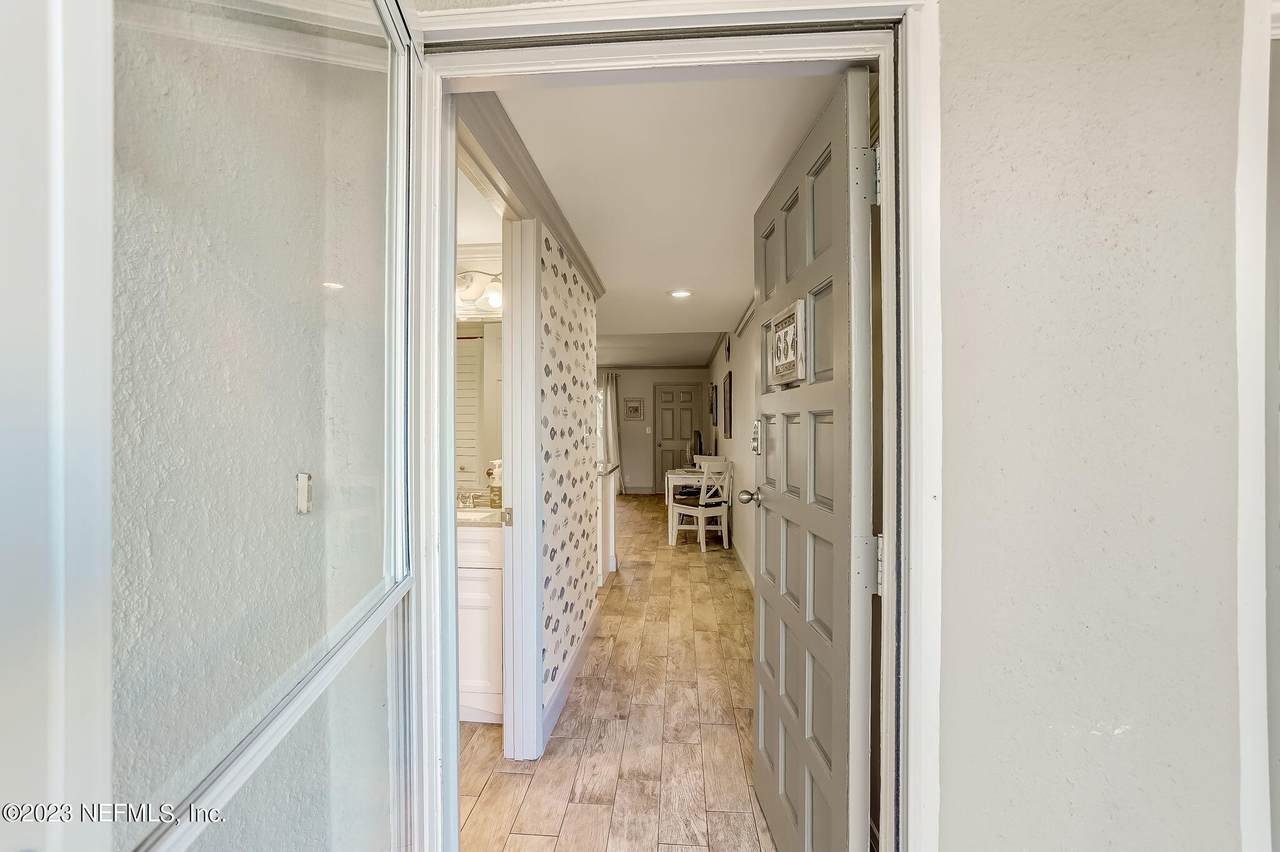 654 Summer Pl - Photo 1