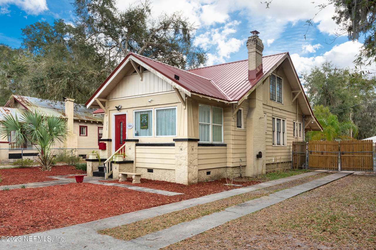 2215 St Johns Ave - Photo 1