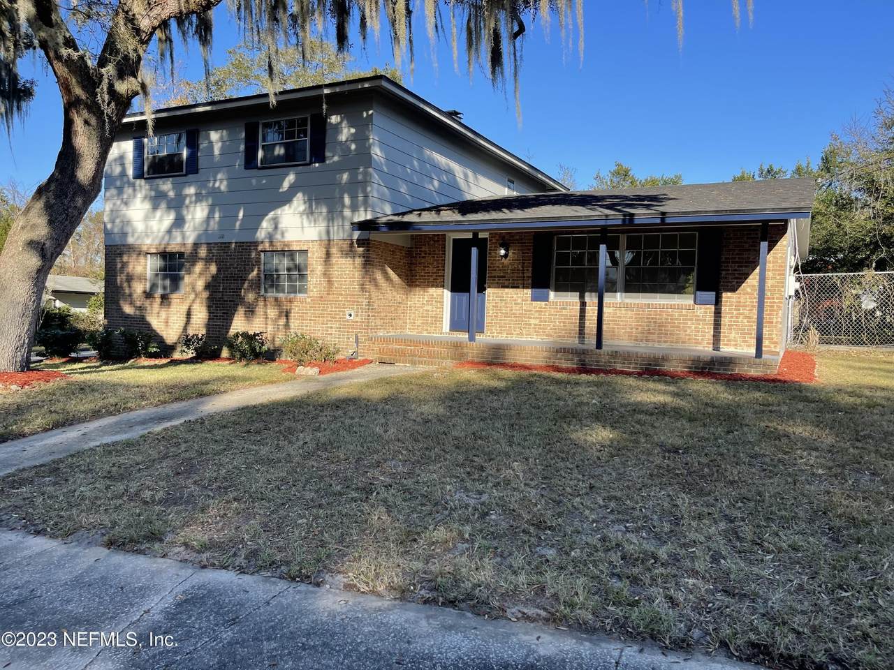 436 Saturn Ln - Photo 1