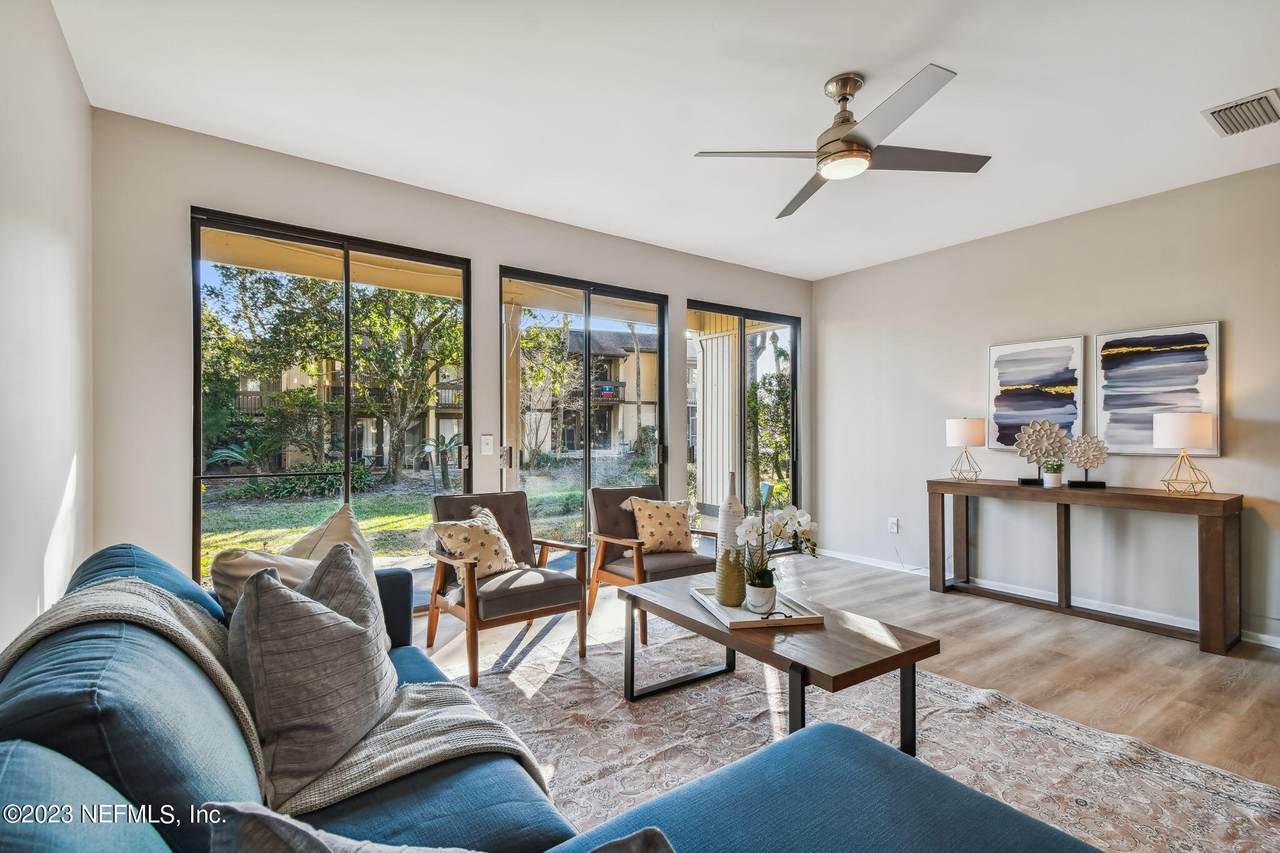 7709 Las Palmas Way - Photo 1