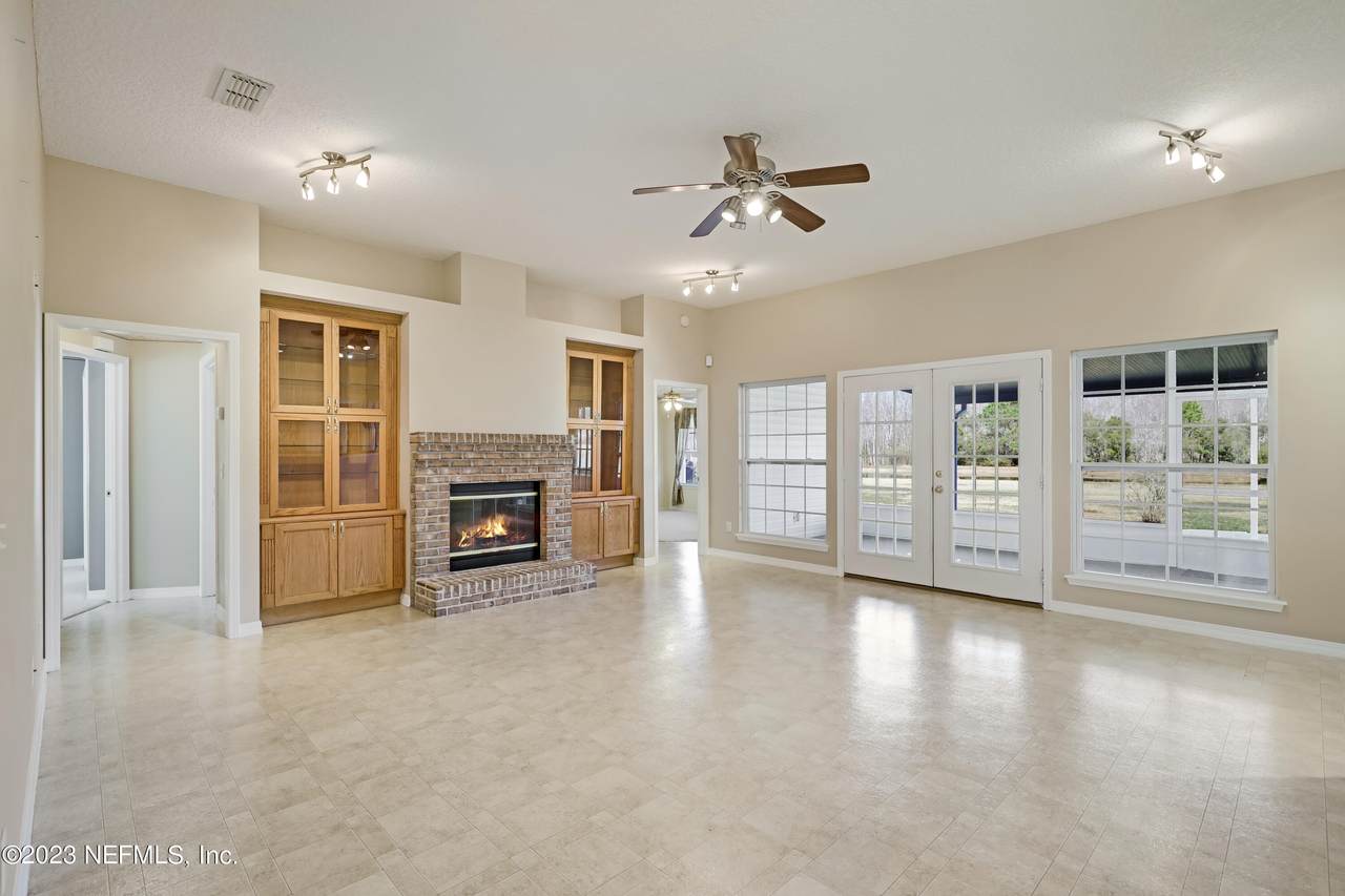 44143 Green Meadows Ln - Photo 1