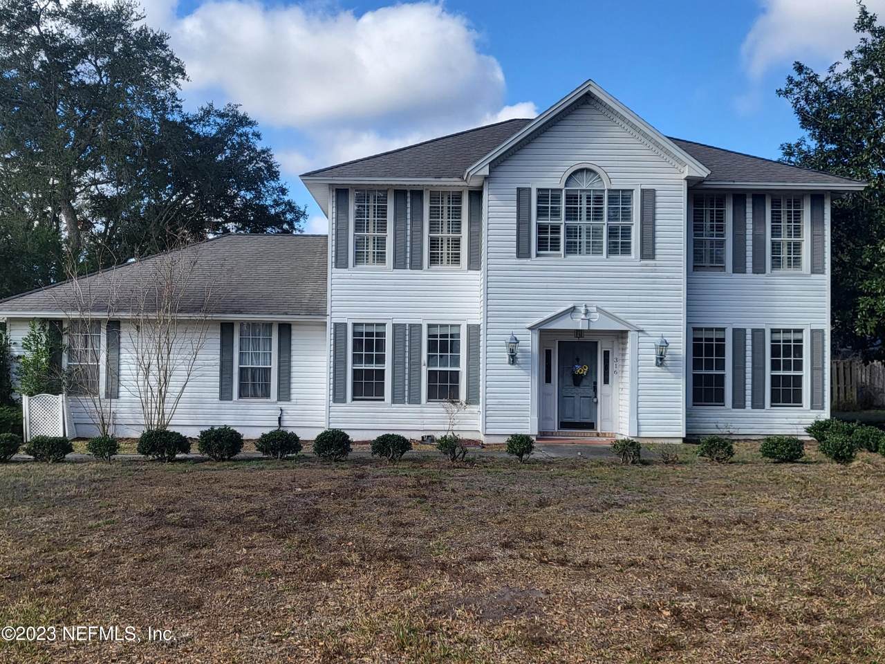 316 Glenlyon Dr - Photo 1