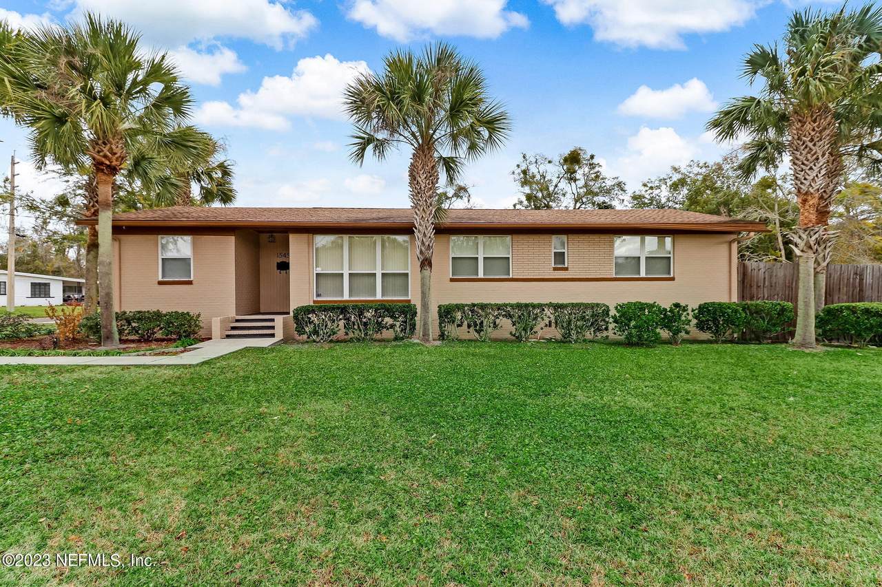 1545 Broward Rd - Photo 1