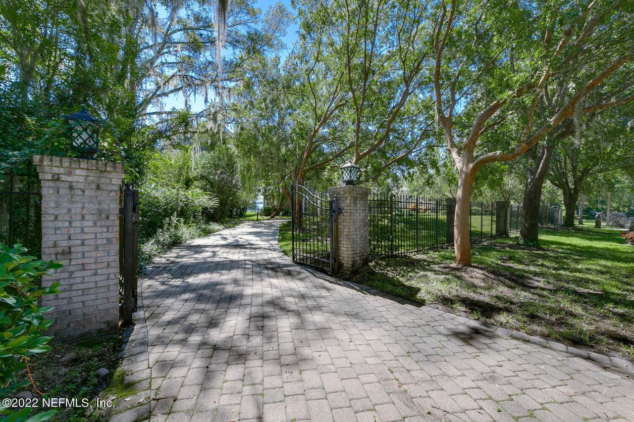 13930 Mandarin Oaks Ln - Photo 1