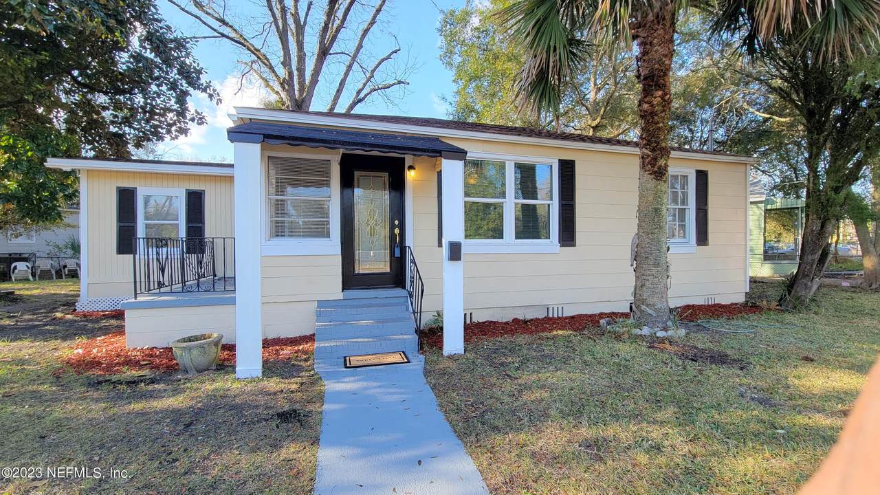 1040 13TH St - Photo 1