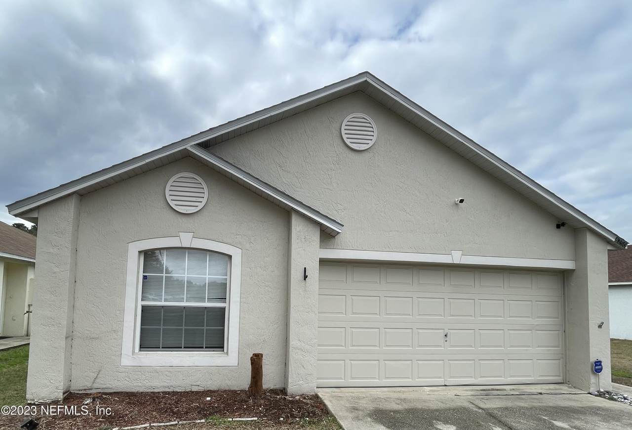 8250 Oak Crossing Dr - Photo 1