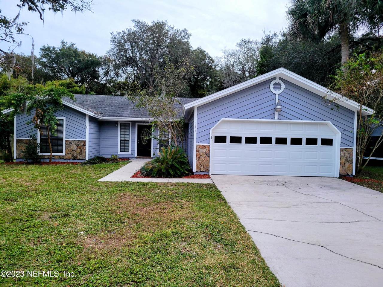 515 Fox Hollow Ln - Photo 1