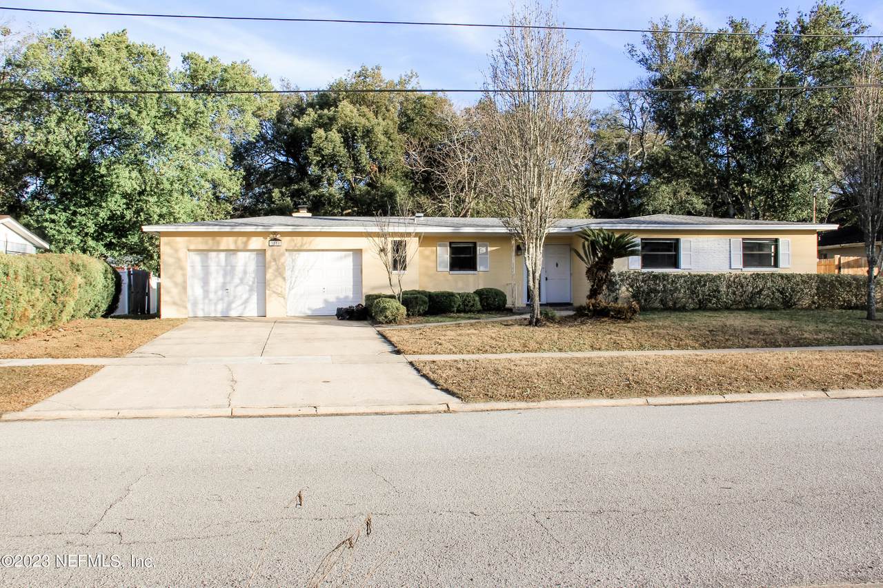 3751 Bess Rd - Photo 1