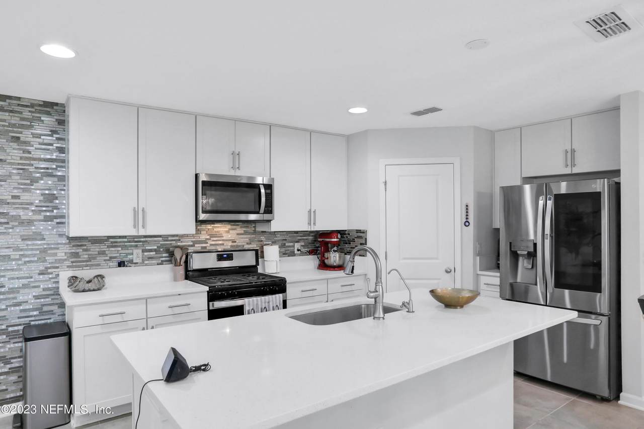 669 Meadow Ridge Dr - Photo 1