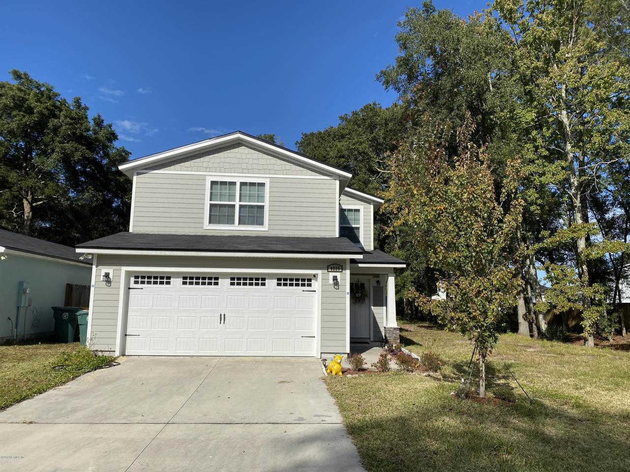 8225 Highfield Ave - Photo 1