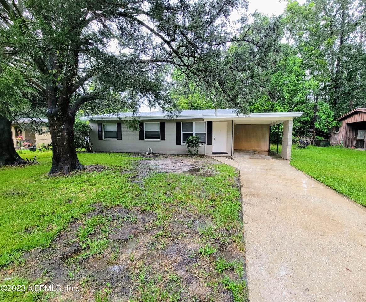 9136 Tamworth Rd - Photo 1