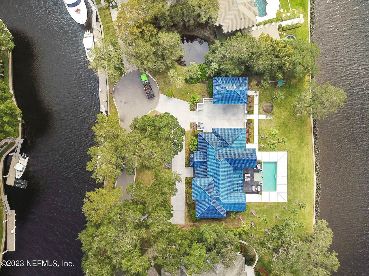 185 Admirals Way - Photo 1