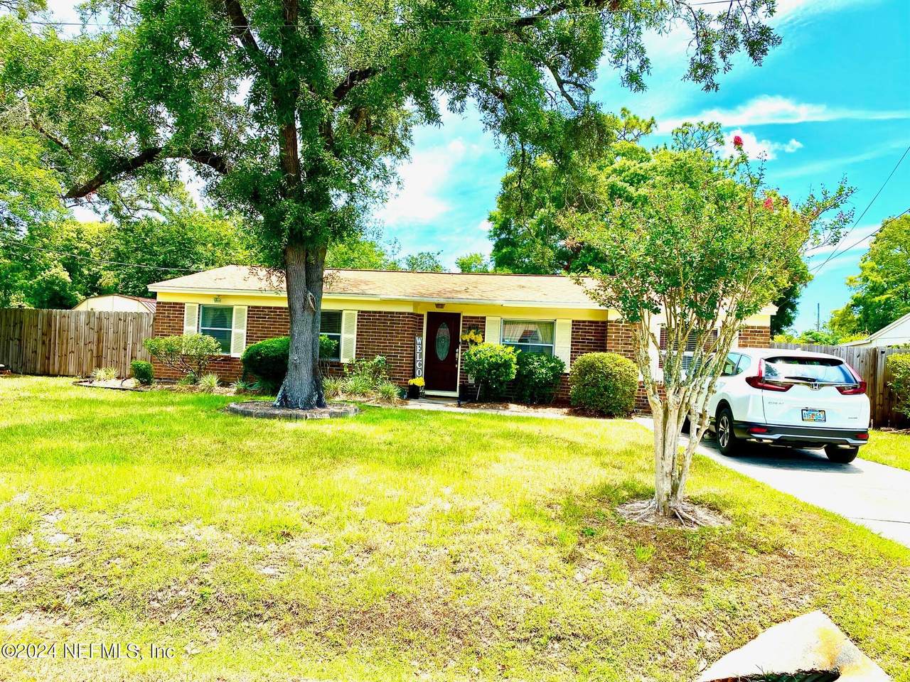 7561 Pheasant Run Drive - Photo 1