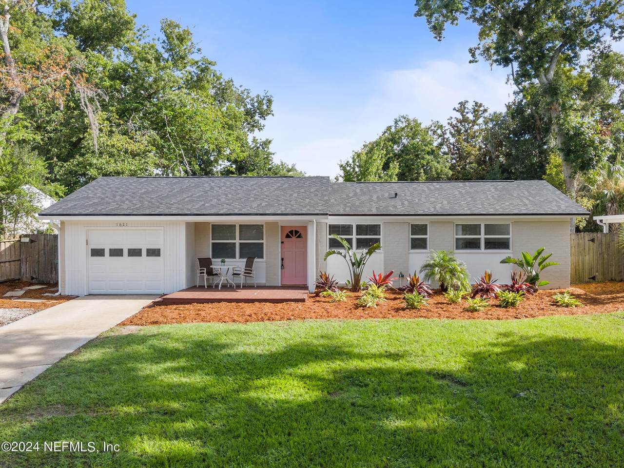 1621 2ND Avenue - Photo 1