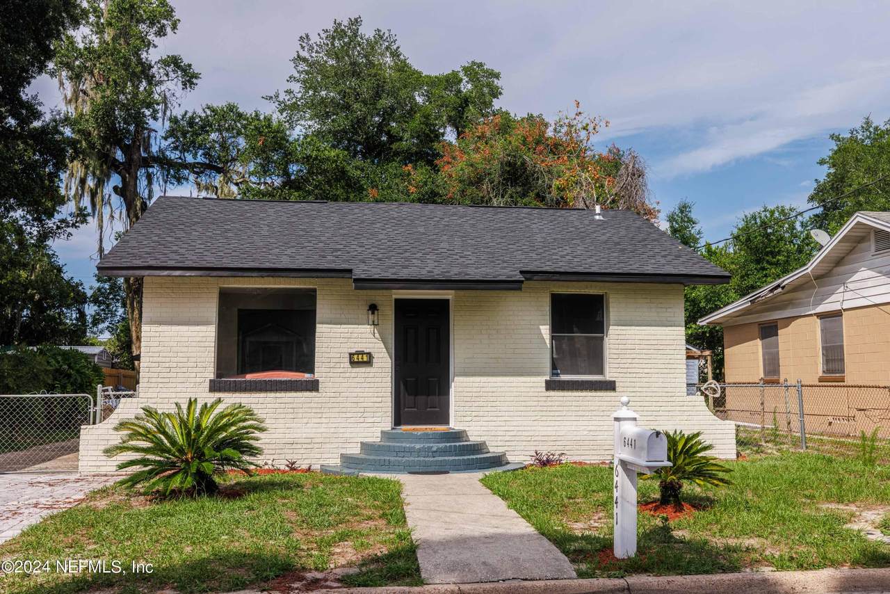 6441 Teresa Avenue - Photo 1