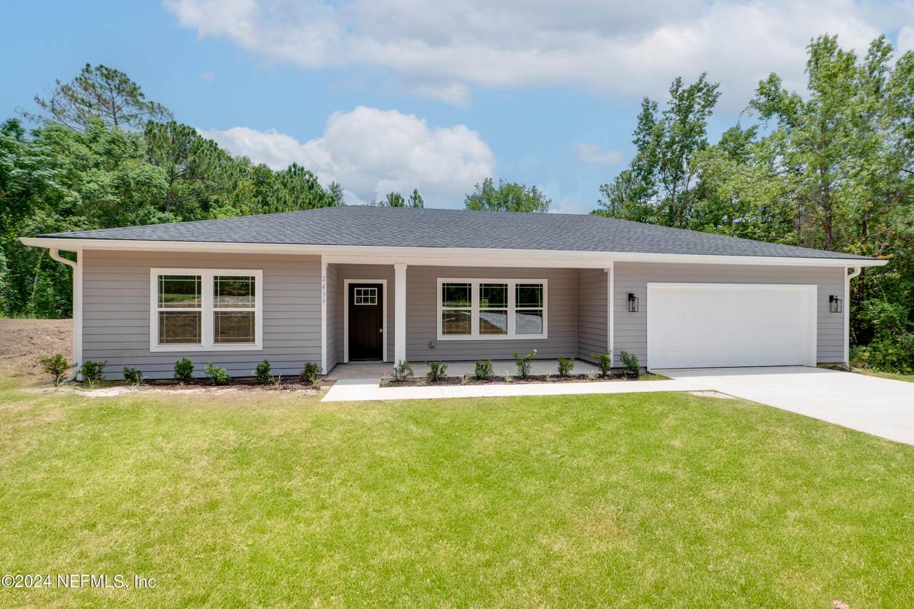 2439 Oleander Avenue - Photo 1