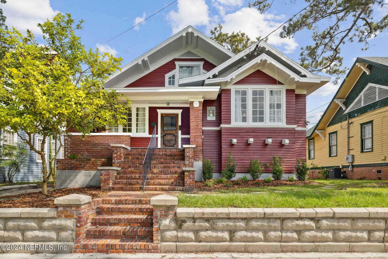 2227 Herschel Street - Photo 1