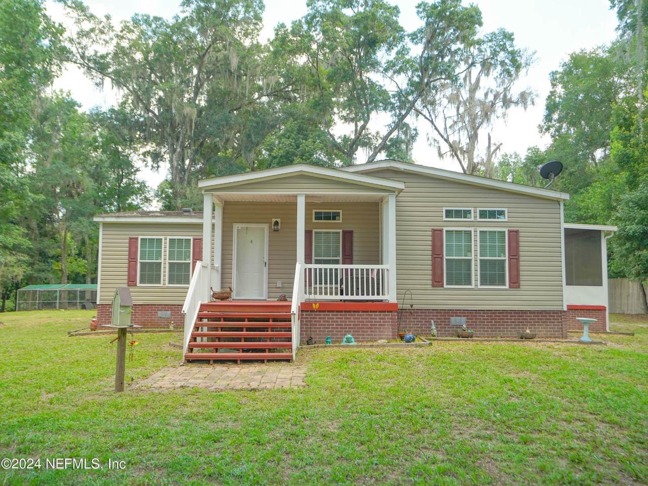 1085 State Road 100 - Photo 1