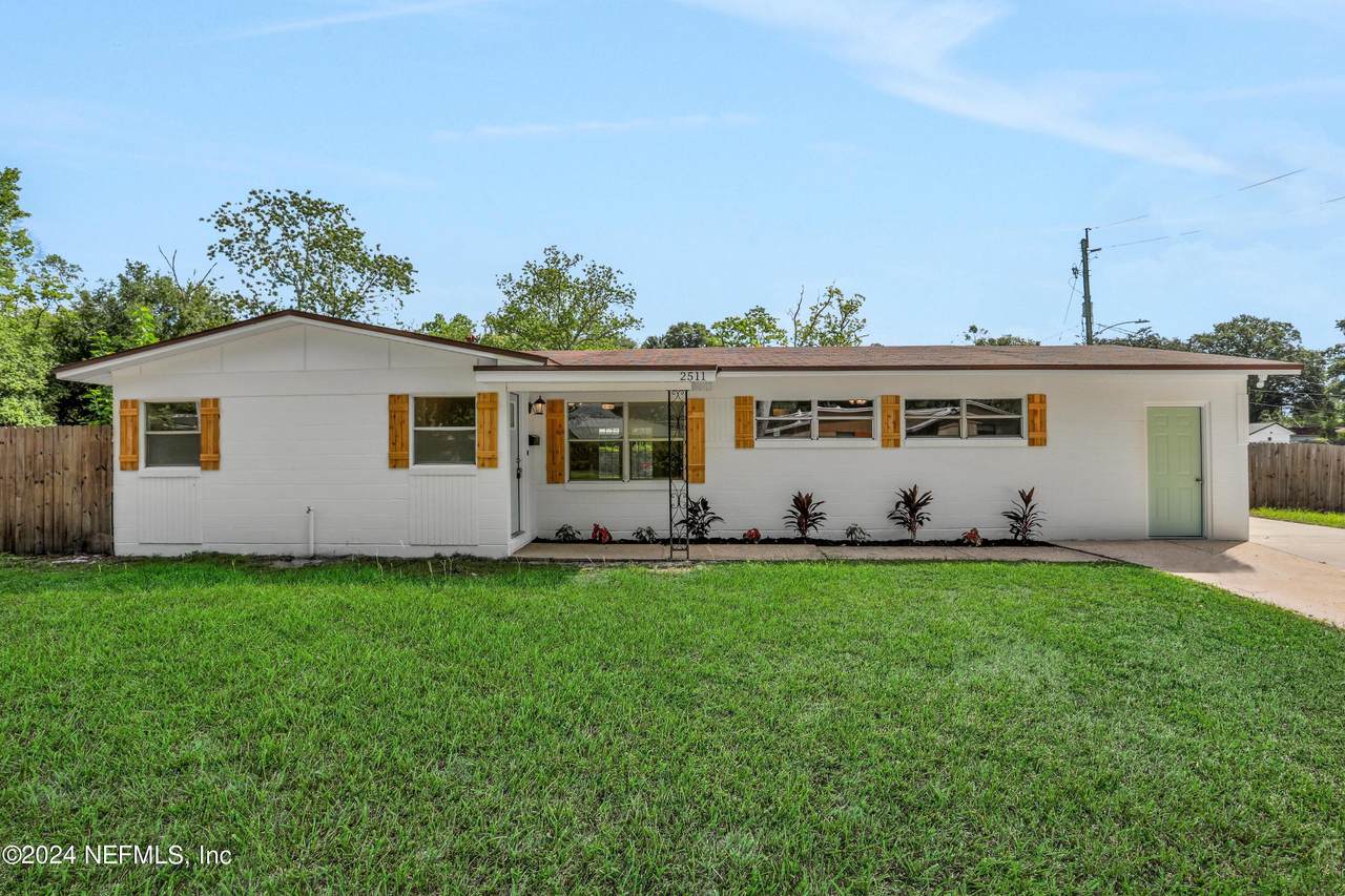2511 Burlingame Drive - Photo 1