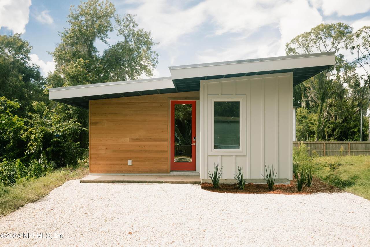 673 Julia Street - Photo 1