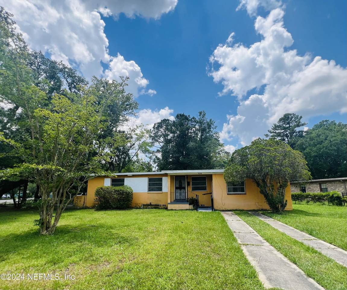 4306 Trenton Drive - Photo 1