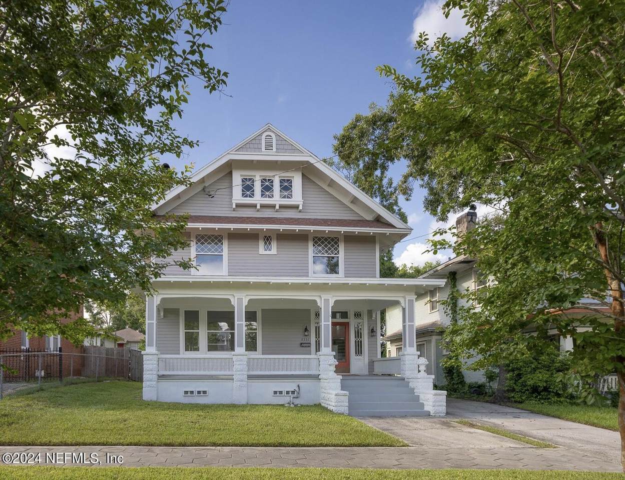 2331 Herschel Street - Photo 1