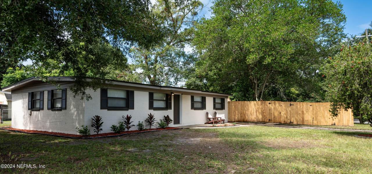 7578 Ridgeway Road - Photo 1