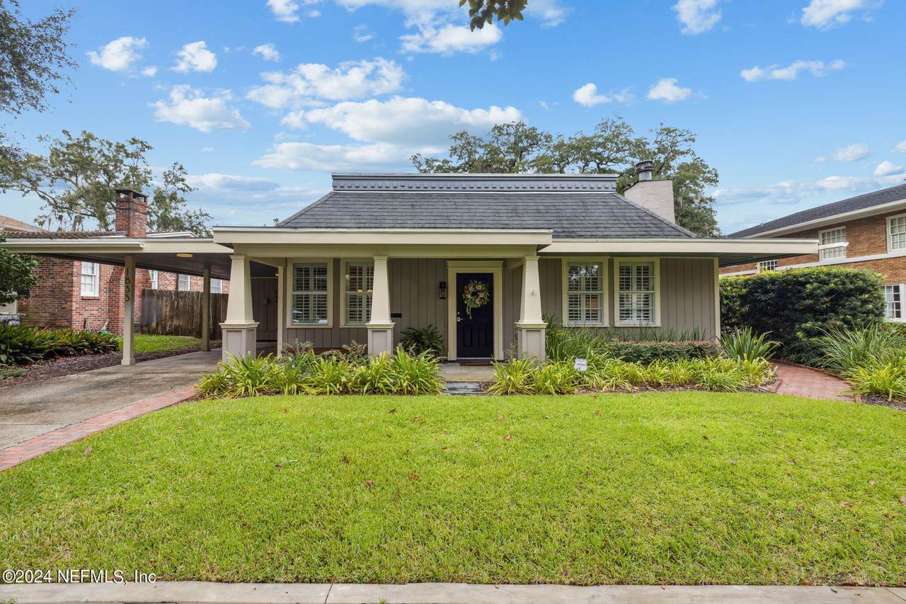 1835 Elizabeth Place - Photo 1
