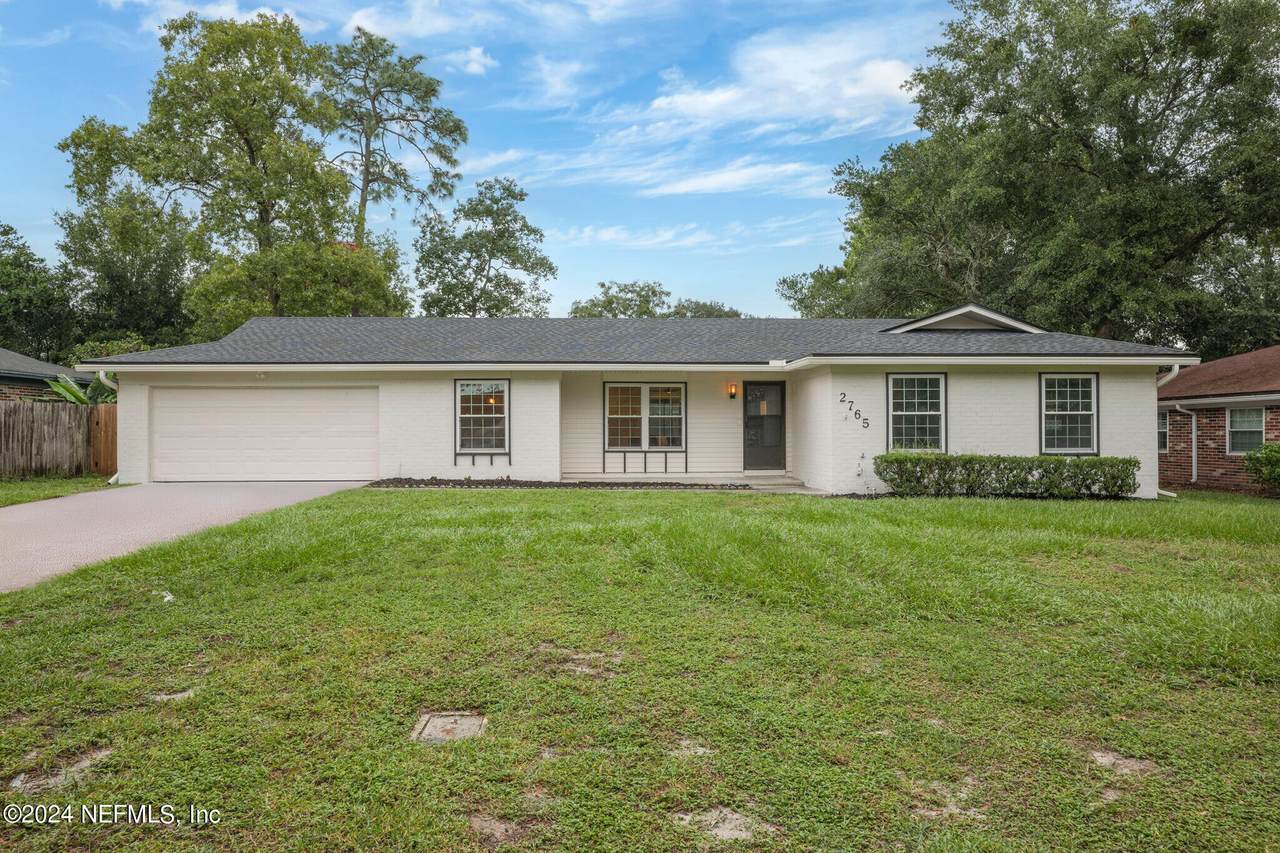 2765 Oakdale Drive - Photo 1