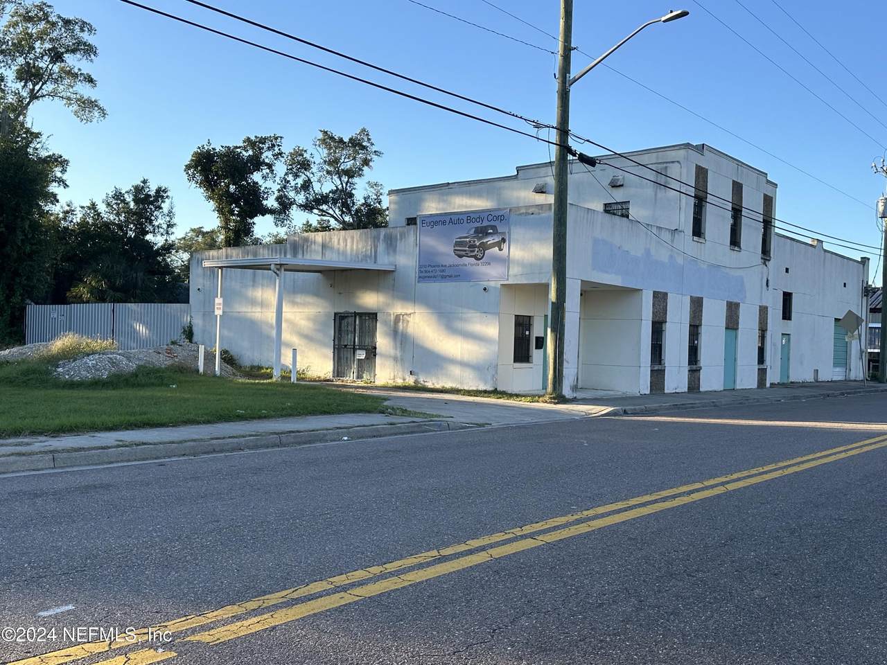 2210 Phoenix Avenue - Photo 1