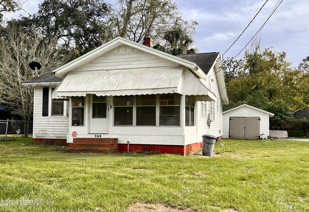 238 45TH Street - Photo 1